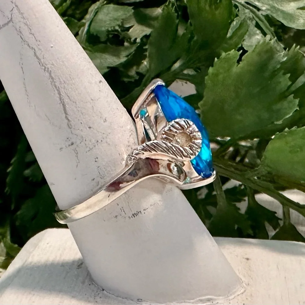 Blue Topaz ring - Picture 3 of 4